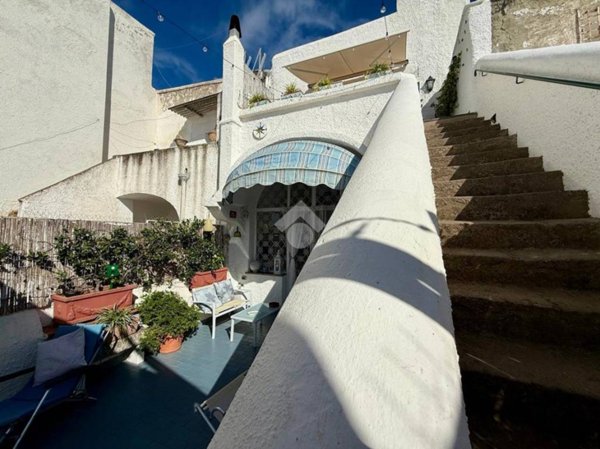 appartamento in vendita a Serrara Fontana