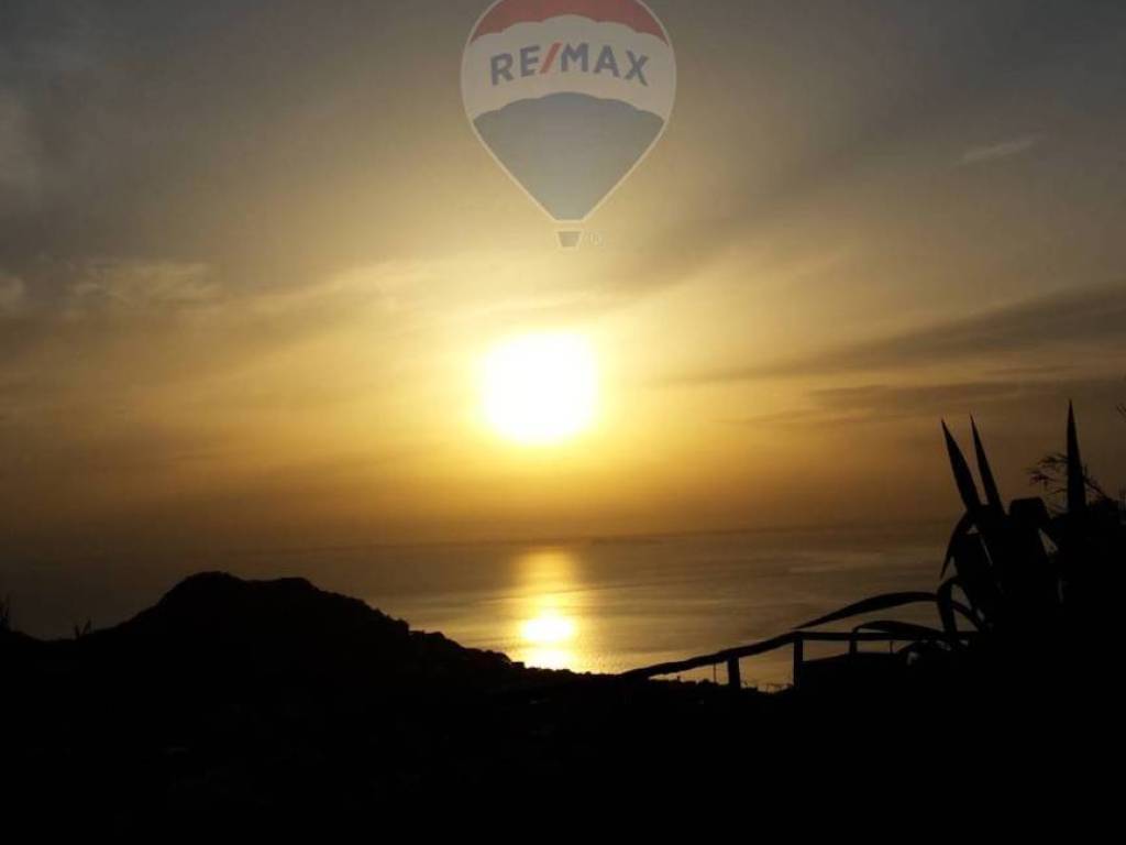 negozio in vendita a Serrara Fontana