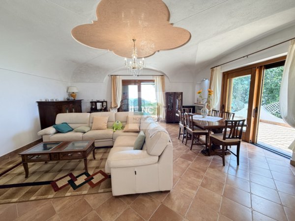 casa indipendente in vendita a Serrara Fontana