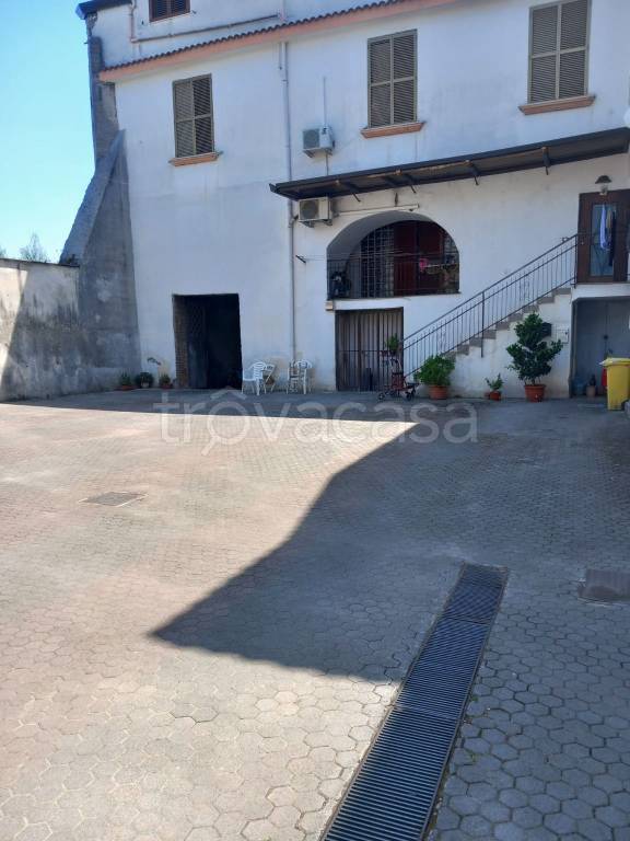 locale commerciale in vendita a Somma Vesuviana