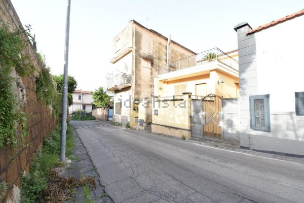 casa semindipendente in vendita a Somma Vesuviana