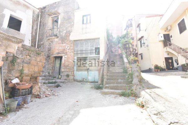 casale in vendita a Somma Vesuviana