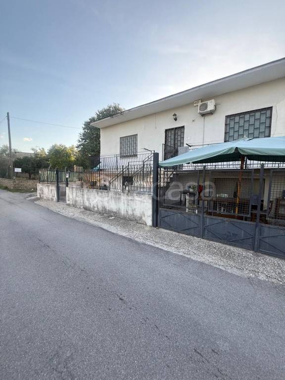 casa indipendente in vendita a Somma Vesuviana in zona Santa Maria del Pozzo