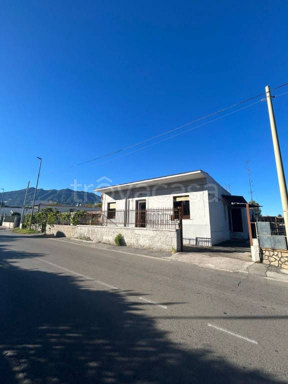 casa indipendente in vendita a Somma Vesuviana in zona Santa Maria del Pozzo
