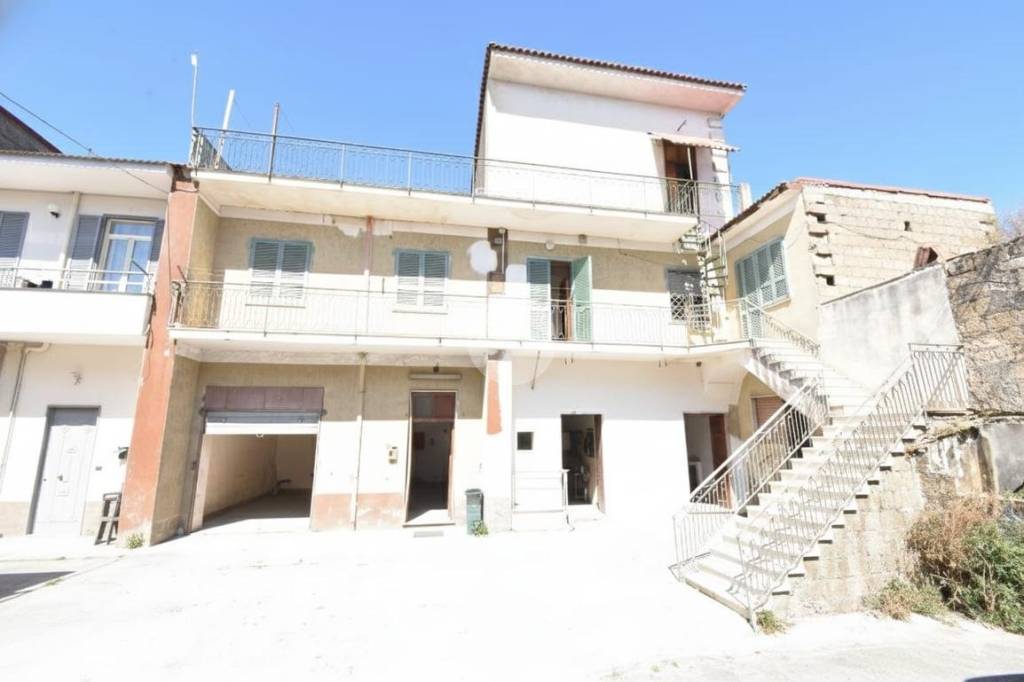casa indipendente in vendita a Somma Vesuviana in zona Marigliano