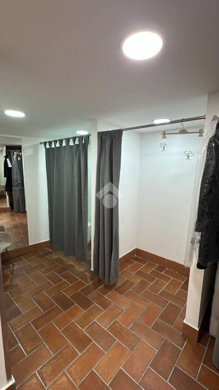 negozio in vendita a Somma Vesuviana in zona Mercato Vecchio