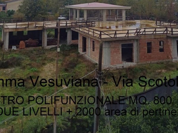 locale commerciale in vendita a Somma Vesuviana