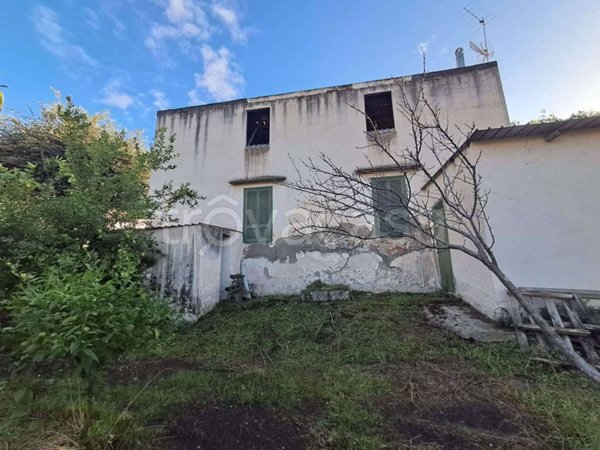 casa indipendente in vendita a Somma Vesuviana in zona Mercato Vecchio