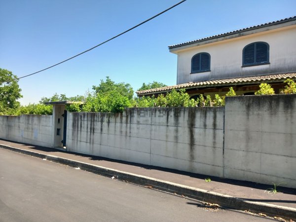 casa indipendente in vendita a Somma Vesuviana in zona Mercato Vecchio