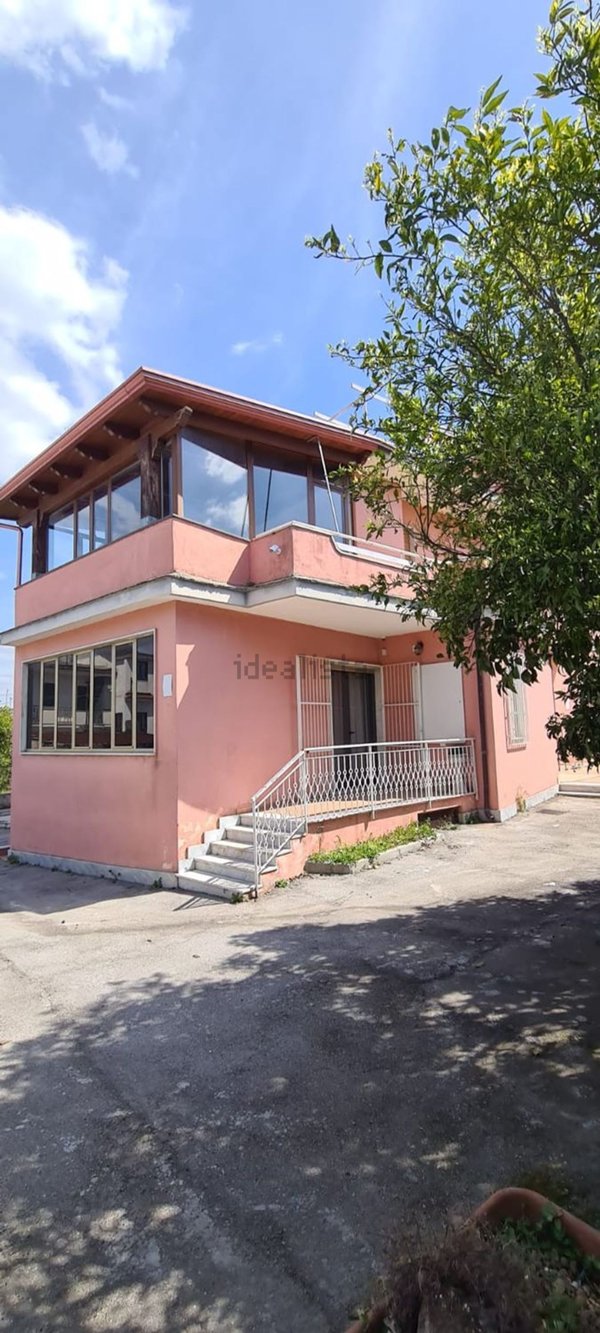 casa indipendente in vendita a Somma Vesuviana in zona Rione Trieste