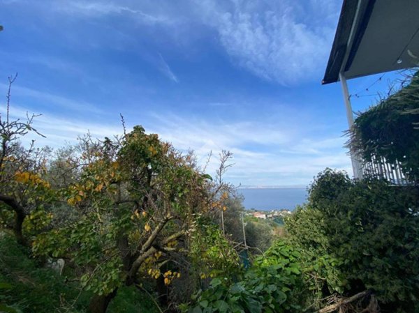 appartamento in vendita a Sorrento in zona Priora