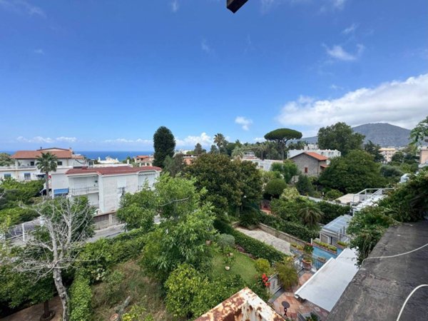 casa indipendente in vendita a Sorrento