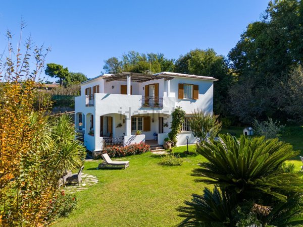 casa indipendente in vendita a Sorrento