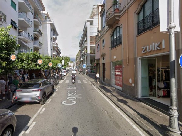 negozio in vendita a Sorrento