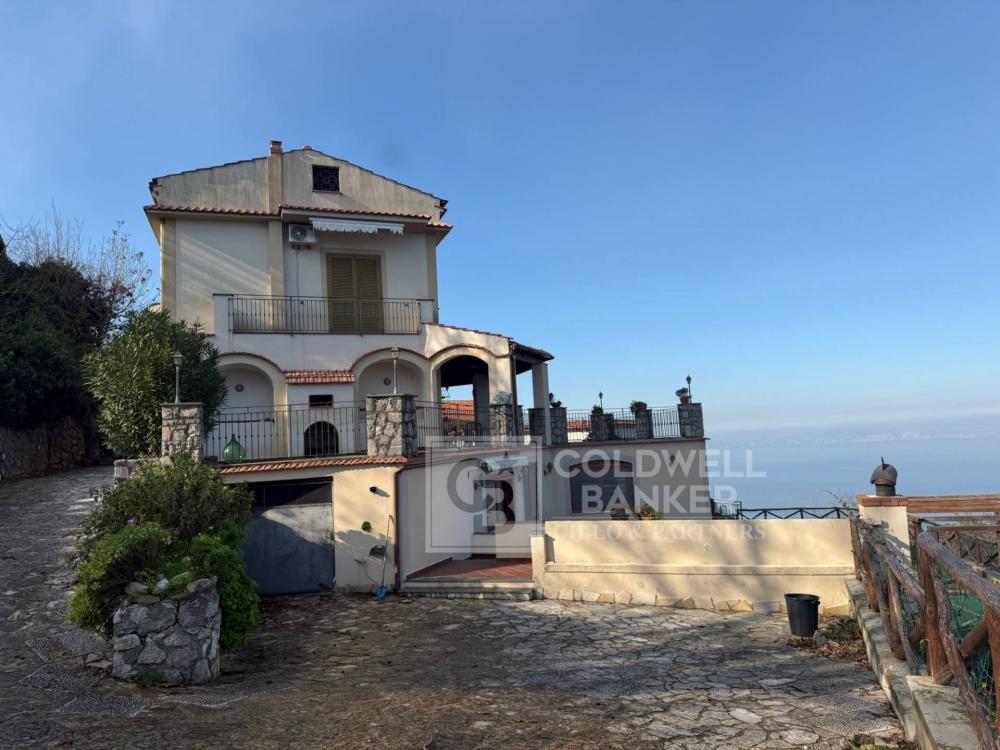 casa indipendente in vendita a Sorrento