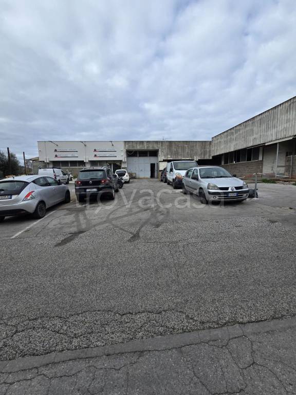 locale commerciale in vendita a Sorrento