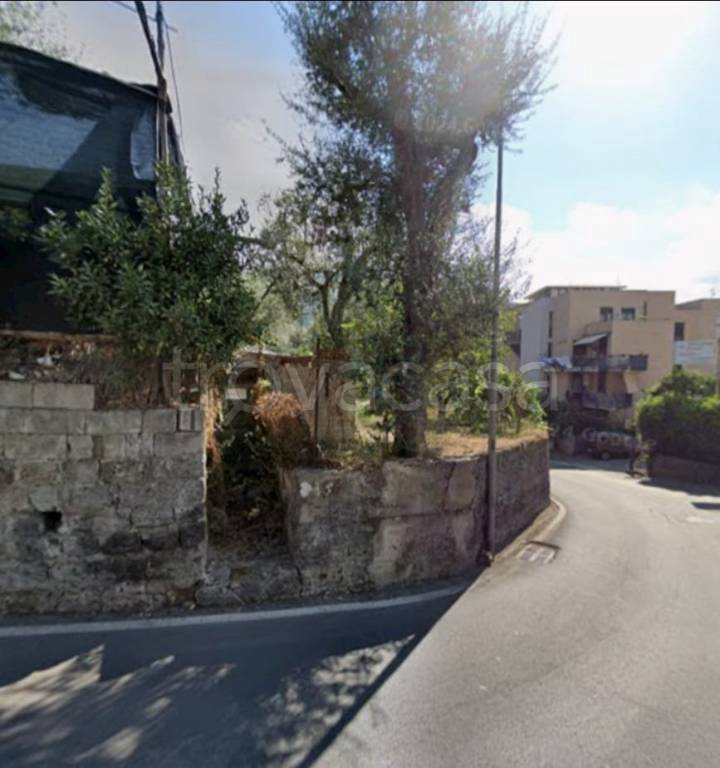 ufficio in vendita a Sorrento in zona Cesarano