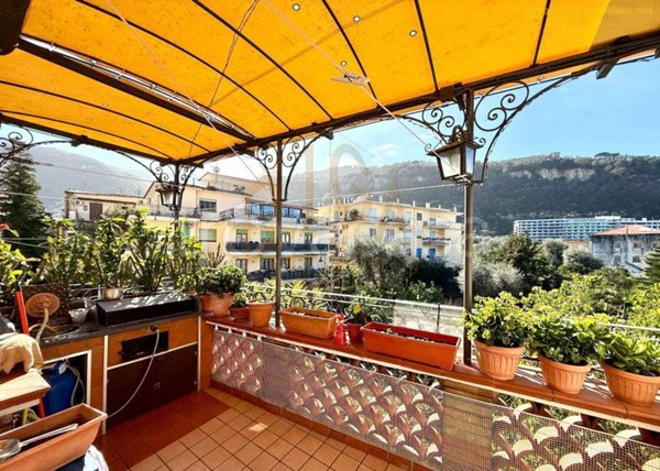 appartamento in vendita a Sorrento in zona Santa Lucia