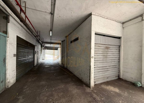 locale commerciale in vendita a Sorrento