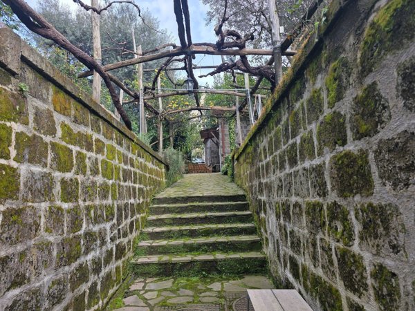 casa indipendente in vendita a Sorrento