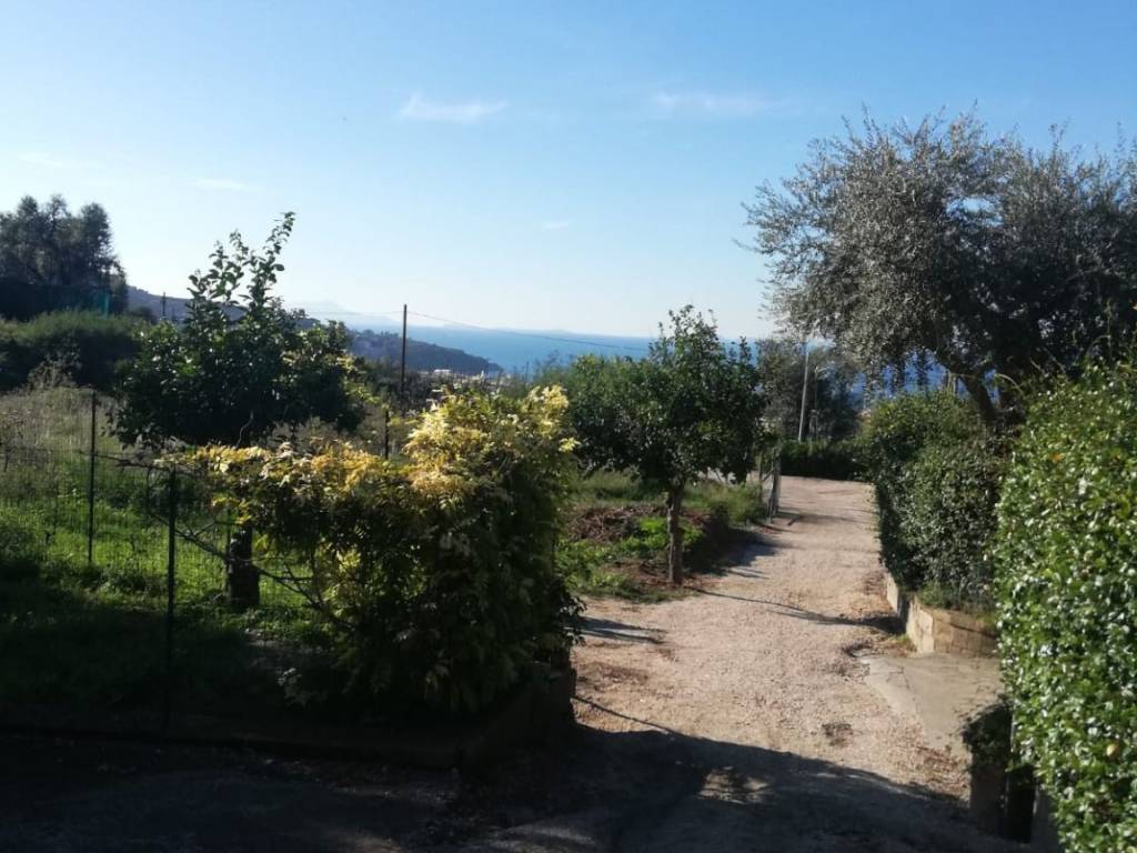 casa indipendente in vendita a Sorrento