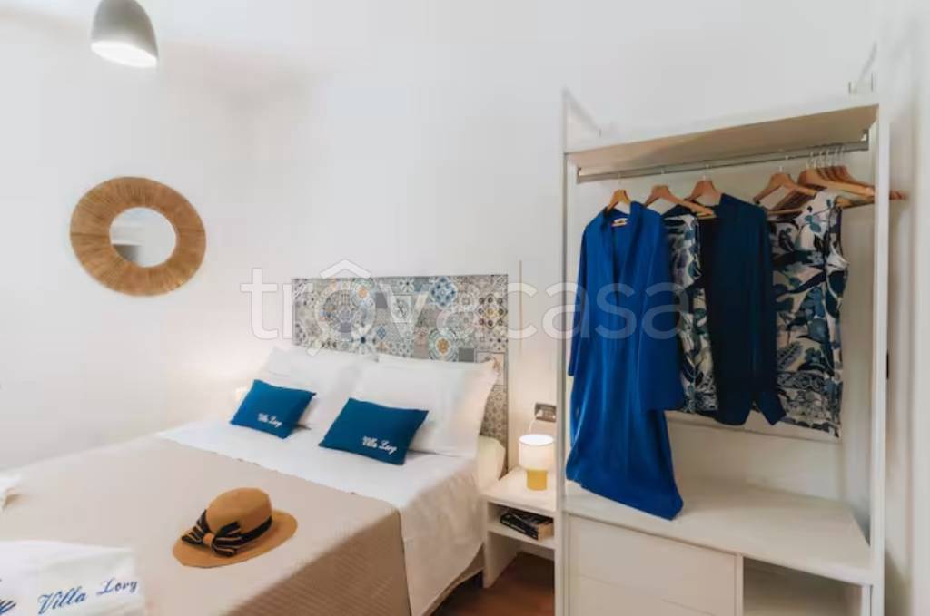 casa indipendente in vendita a Sorrento in zona Cesarano