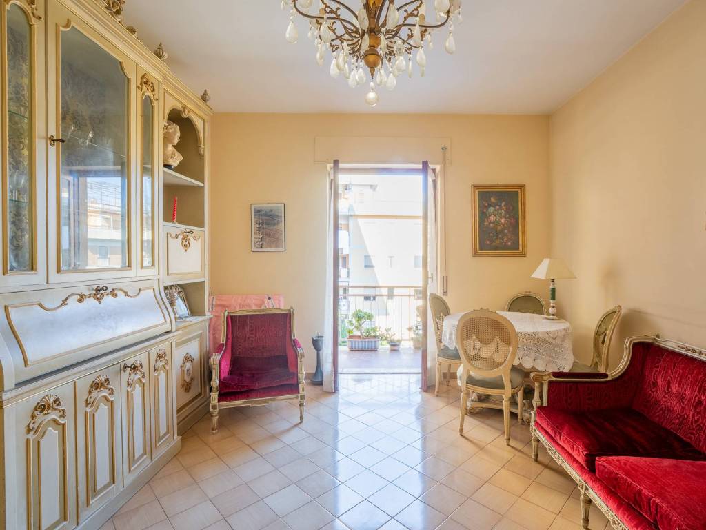 appartamento in vendita a Sorrento in zona Santa Lucia