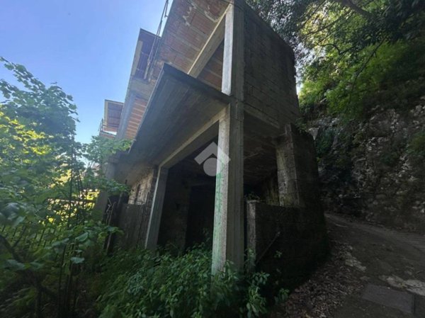 appartamento in vendita a Sorrento in zona Casarlano