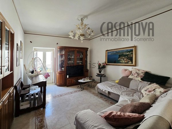 appartamento in vendita a Sorrento in zona Cesarano