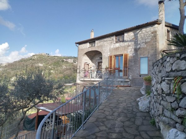 casa indipendente in vendita a Sorrento