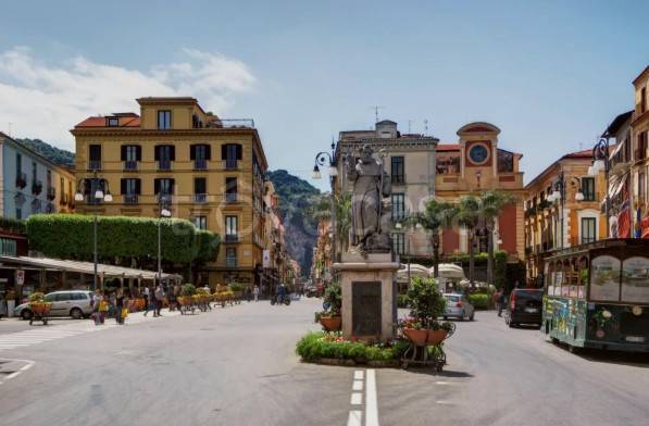 negozio in vendita a Sorrento