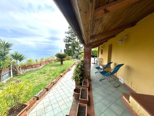 casa indipendente in vendita a Sorrento
