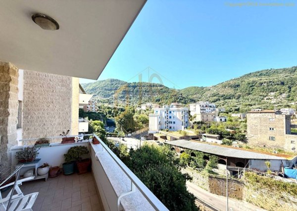 appartamento in vendita a Sorrento in zona Cesarano