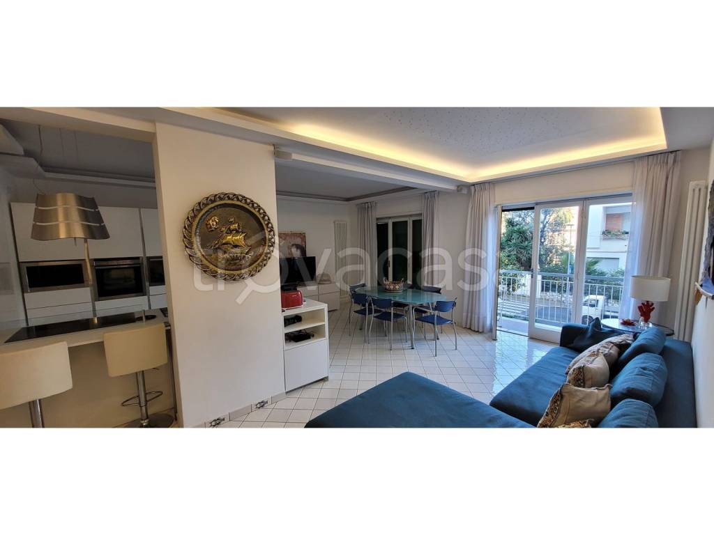 appartamento in vendita a Sorrento in zona Santa Lucia