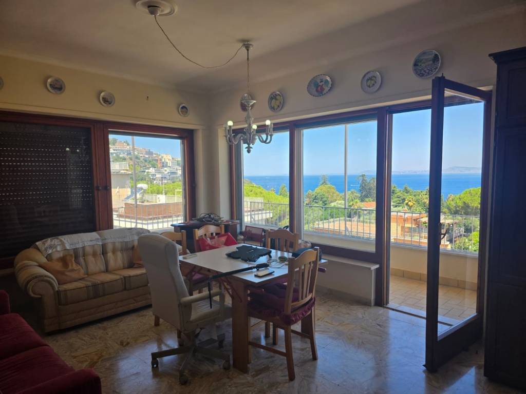 appartamento in vendita a Sorrento in zona Sorrento Marina Grande