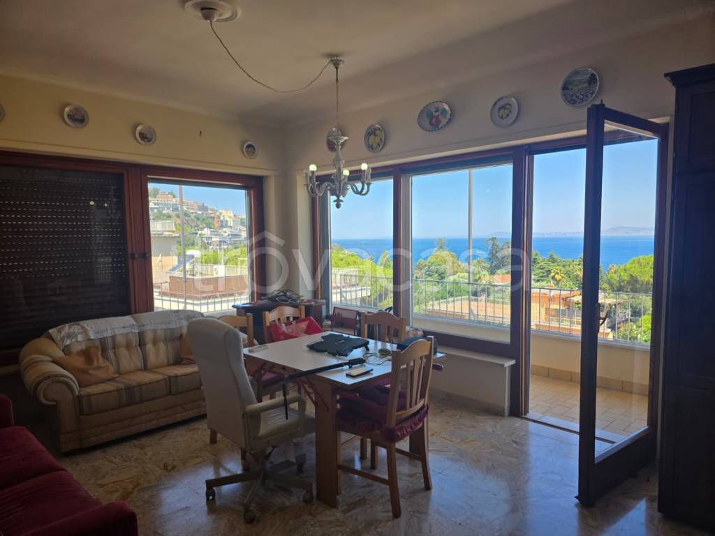 appartamento in vendita a Sorrento in zona Sorrento Marina Grande