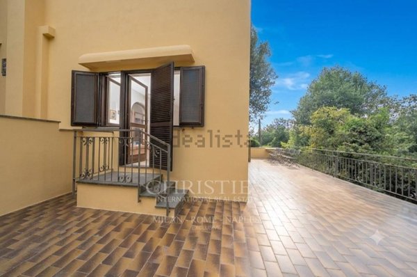 casa indipendente in vendita a Sorrento in zona Santa Lucia