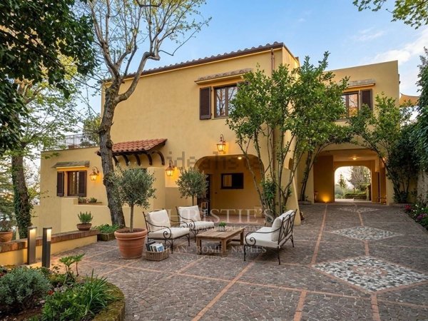 casa indipendente in vendita a Sorrento