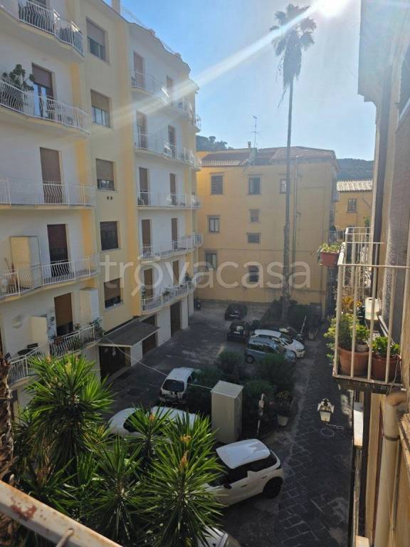 appartamento in vendita a Sorrento in zona Sorrento Marina Grande
