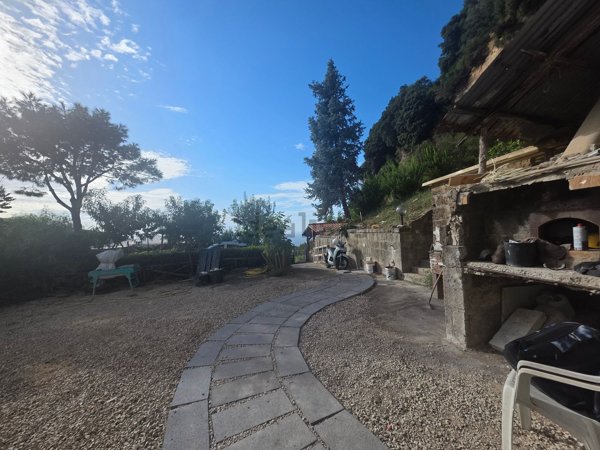 appartamento in vendita a Sorrento in zona Casarlano