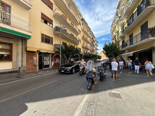 appartamento in vendita a Sorrento in zona Santa Lucia
