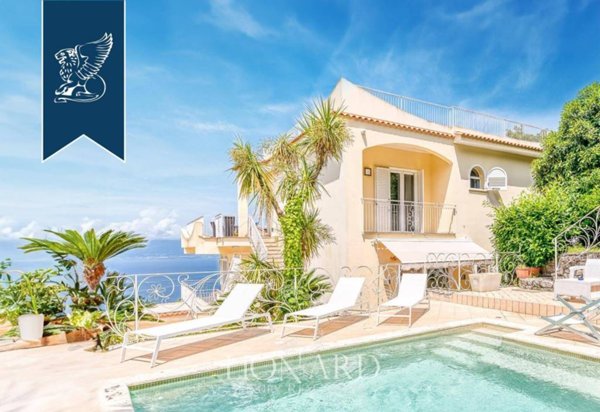 casa indipendente in vendita a Sorrento
