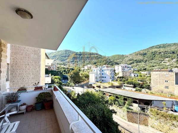 appartamento in vendita a Sorrento in zona Cesarano