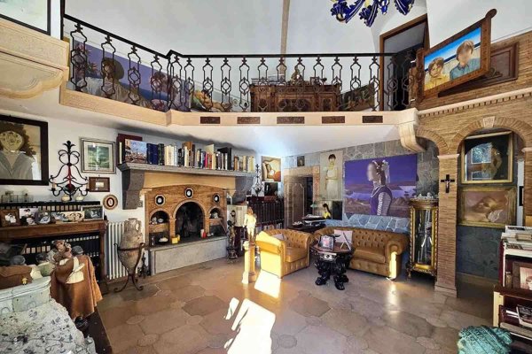 casa indipendente in vendita a Sorrento in zona Santa Lucia