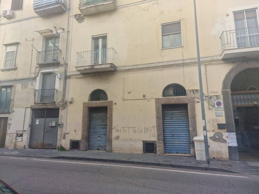 negozio in vendita a Torre Annunziata