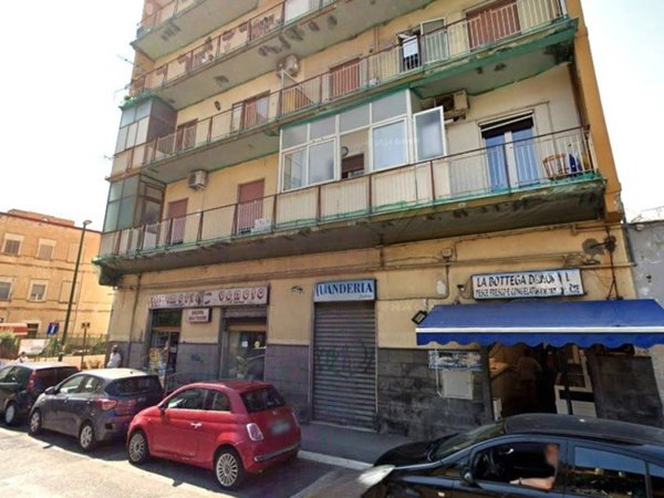 negozio in vendita a Torre Annunziata