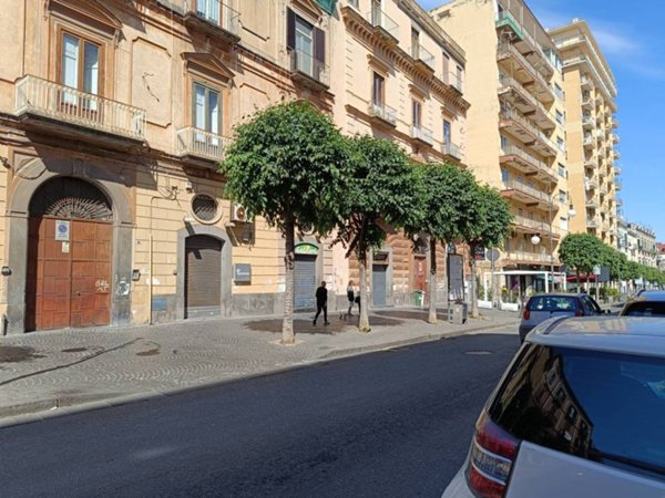 negozio in vendita a Torre Annunziata