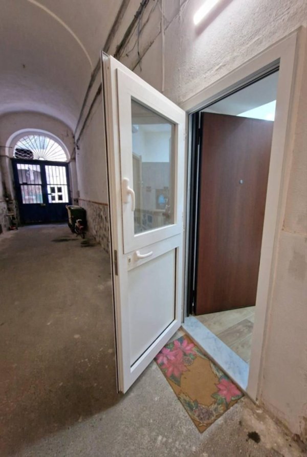negozio in vendita a Torre Annunziata