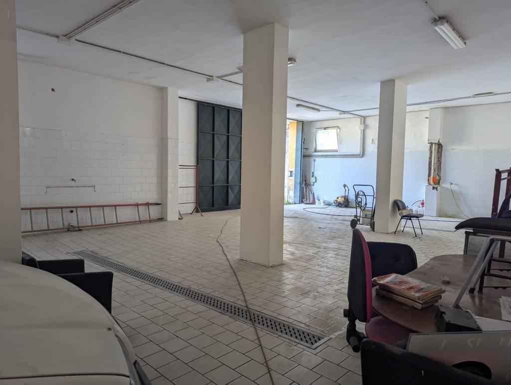 negozio in vendita a Torre Annunziata