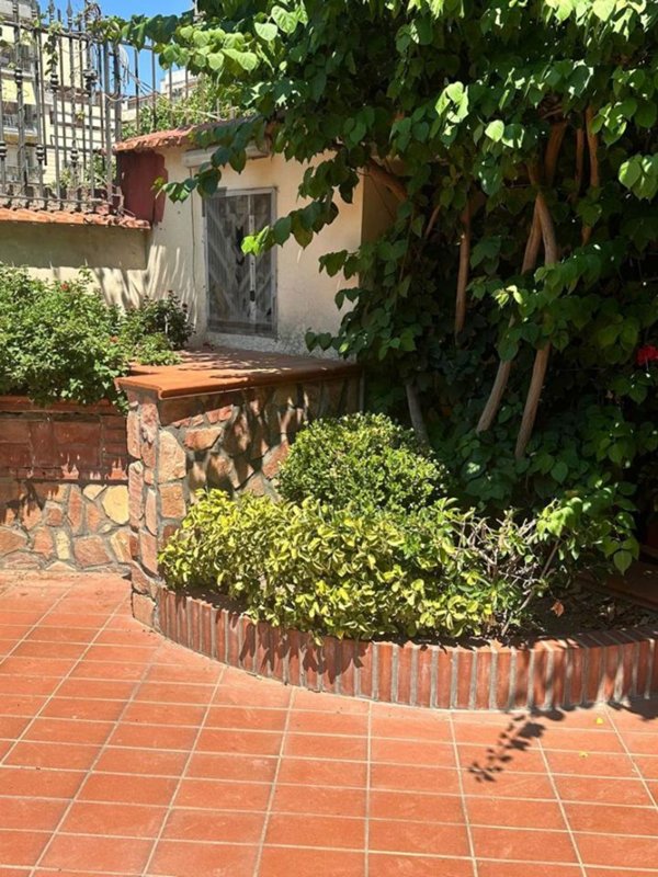 casa indipendente in vendita a Torre Annunziata
